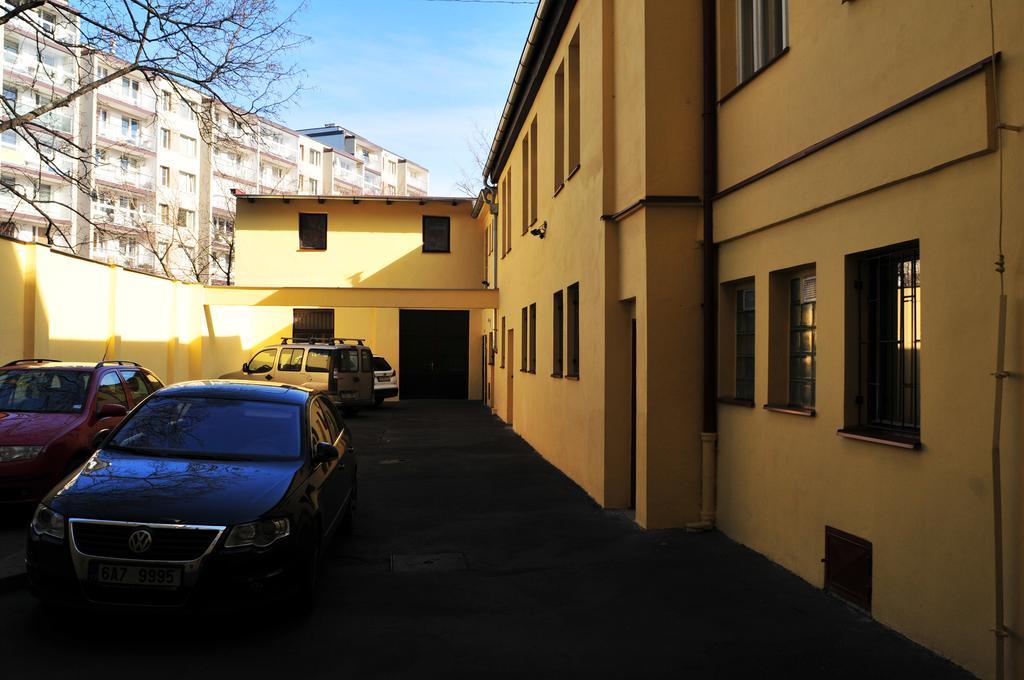 Hostel Alia Prague Exterior photo